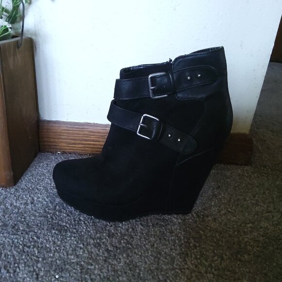 MOSSIMO BLACK SUEDE WEDGE PLATFORM BOOTS - Picture 5 of 6